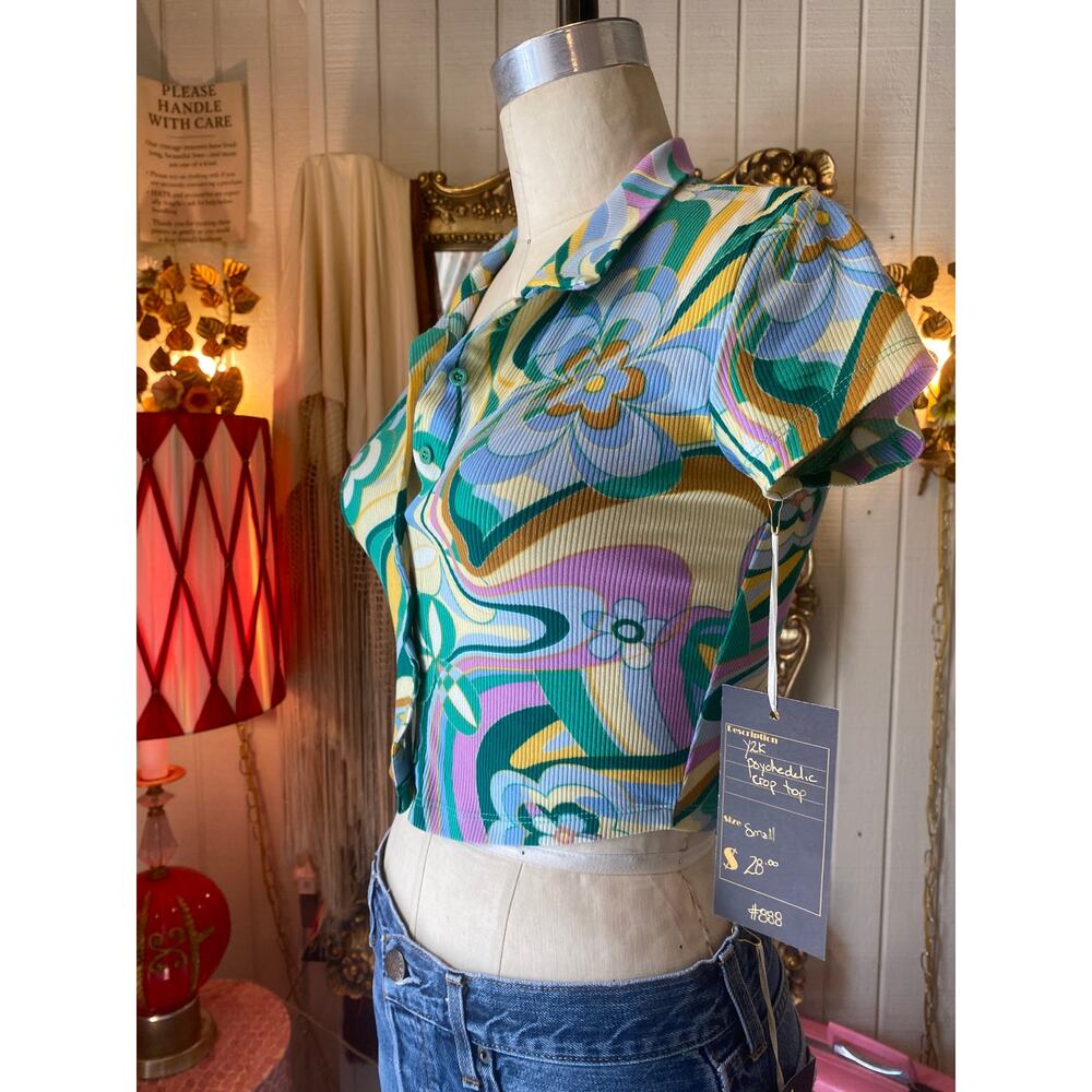 vintage y2k retro crop top, psychedelic swirl, fitted belly shirt, mod hippie s - Picture 4 of 6